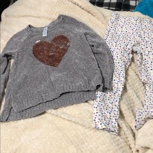 Girls sweater and leggings